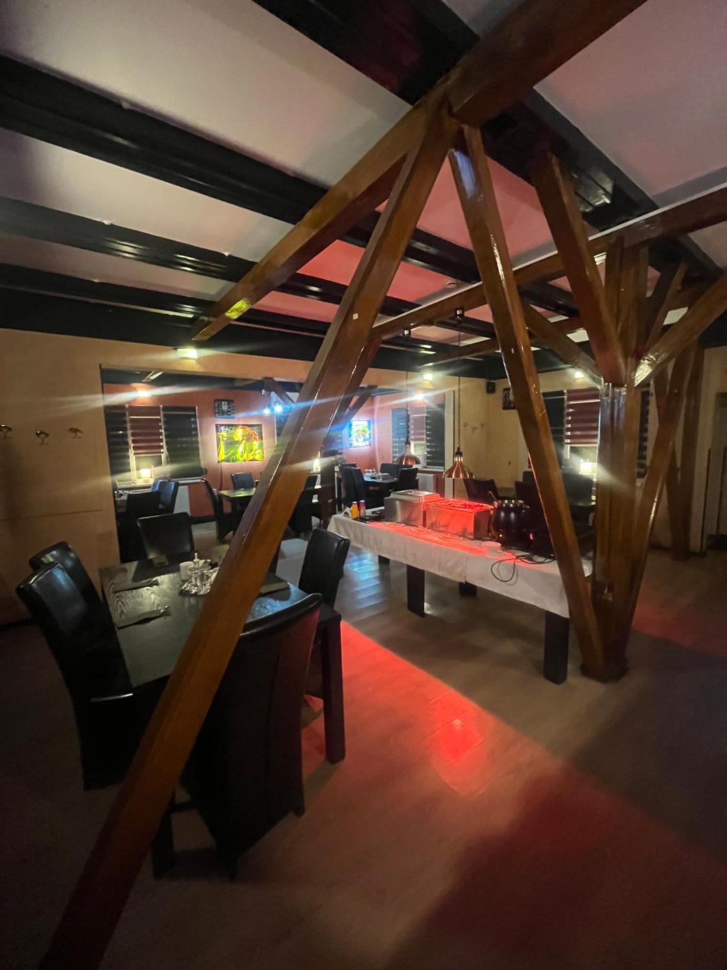 Prince Hotel ميركورا تشيوك المظهر الخارجي الصورة